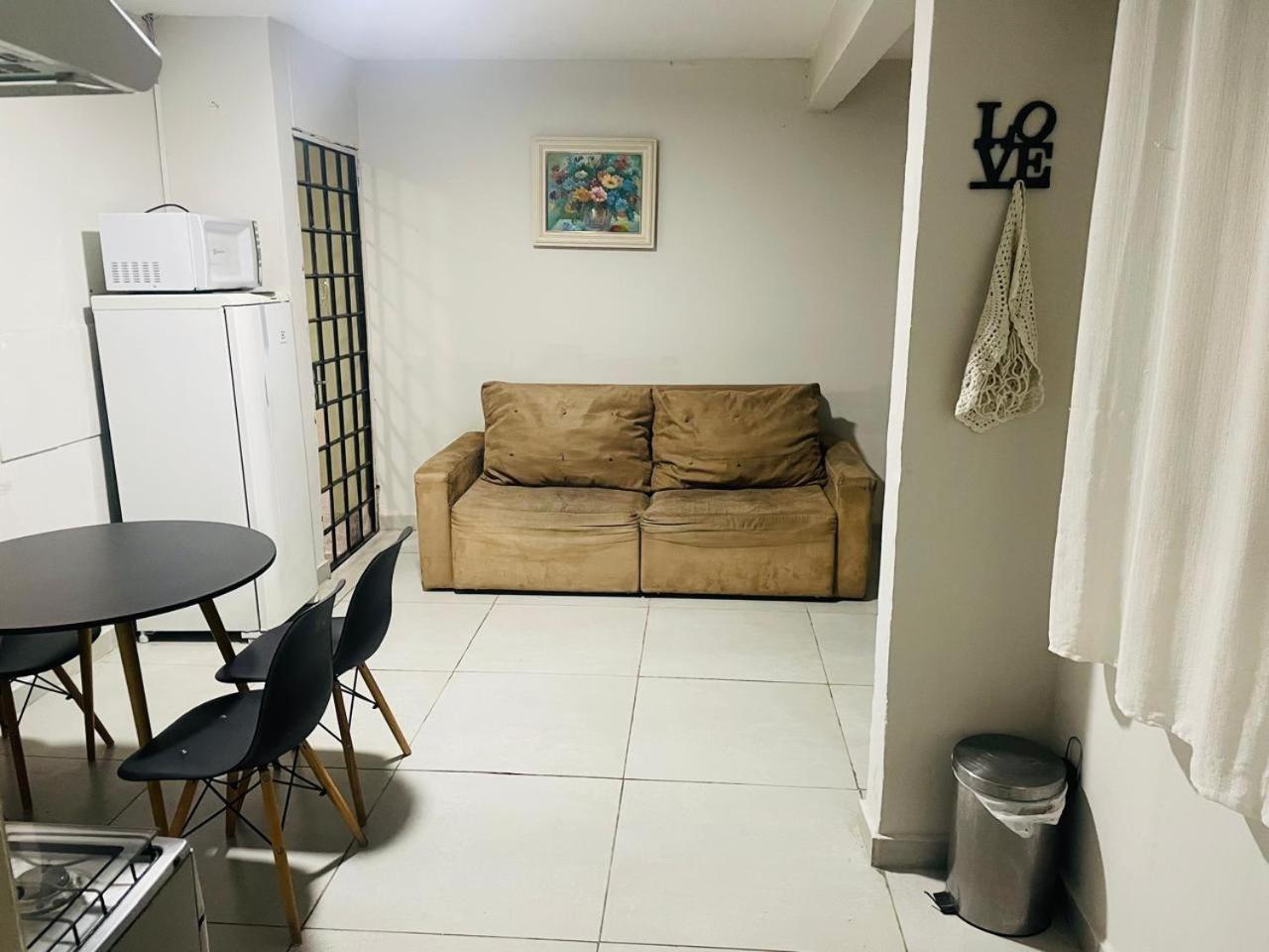 קוריטיבה Casa Fundos Eco City 03 Simples E Confortavel Com 2 Quartos E Garagem מראה חיצוני תמונה